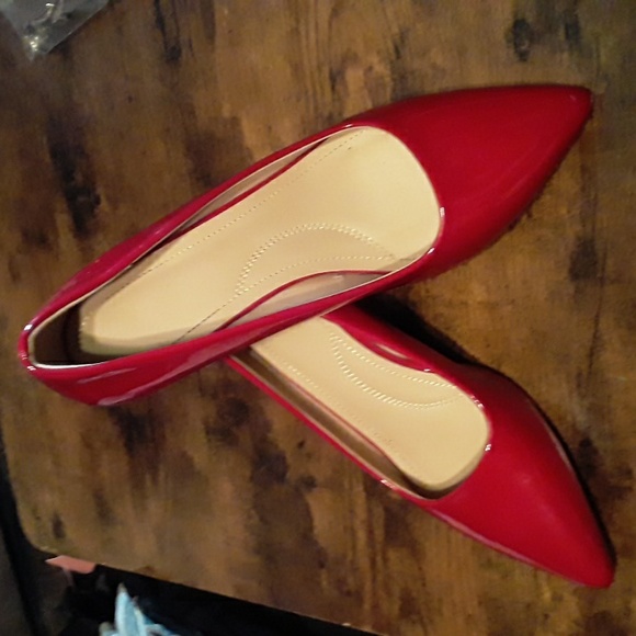 Sexy Red Sz 9 Dream Pairs Kitten Heel Gorgeous Pumps - Picture 2 of 10
